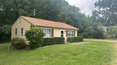 Main picture of 155 Thomas Rd