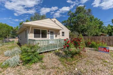 Main picture of 445 Sunnyside Ln