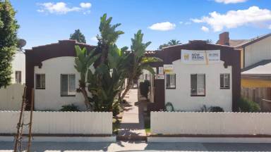 Main picture of 2652 E 15th St