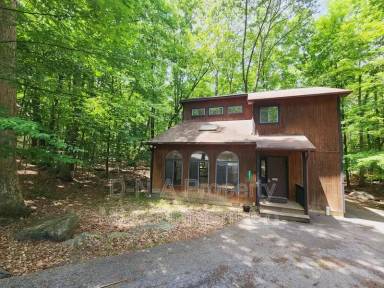 Main picture of 3434 Crestwood Dr