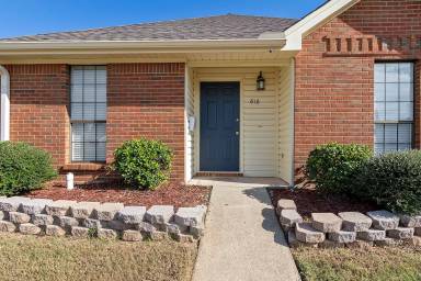 Main picture of 616 Sheila Blvd
