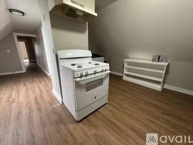 Main picture of 284 Spruce St