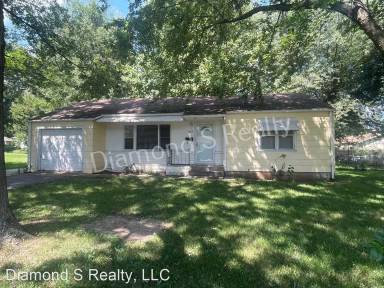 Main picture of 1277 E Wayland St