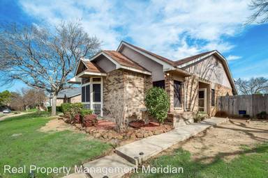 Main picture of 2708 Stratford Ct