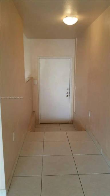 Main picture of 8775 Park Blvd