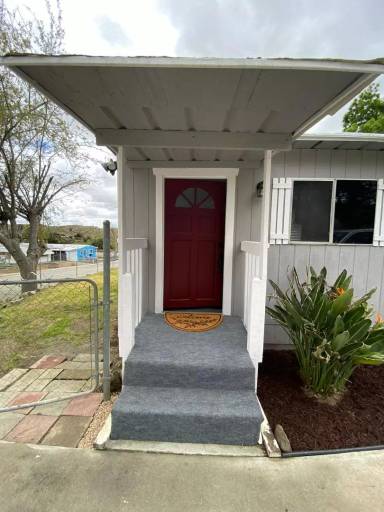Main picture of 21633 Monument Dr