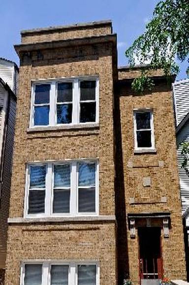 Main picture of 1918 W Roscoe St