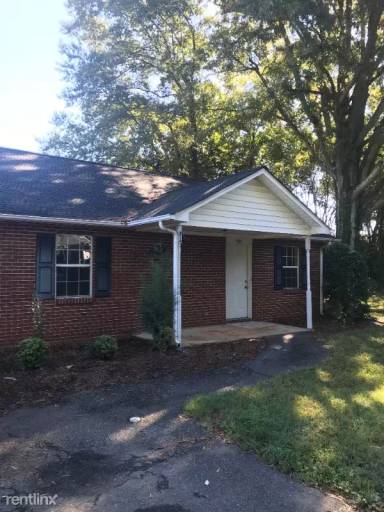 Main picture of 919 Oak St