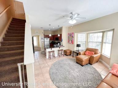Main picture of 2930 SW 35th Pl