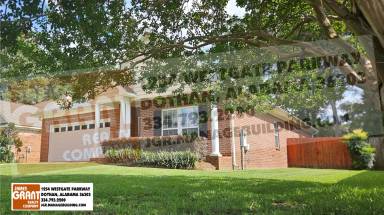 Main picture of 302 Petersburg Ct