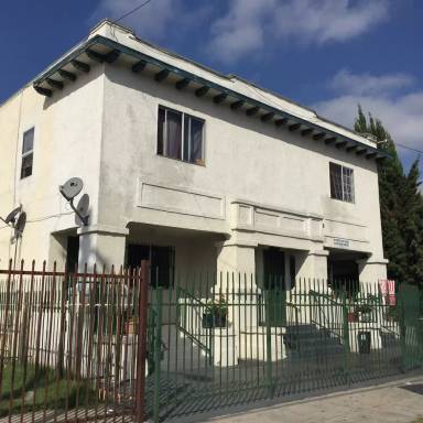 Main picture of 5263 S Figueroa St