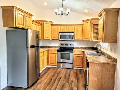 Main picture of 15857 Terris Ln