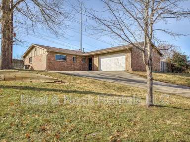 Main picture of 5966 E 36th St