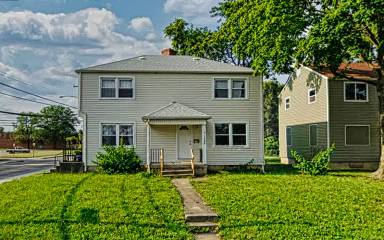 Main picture of 1116 E 22nd Ave