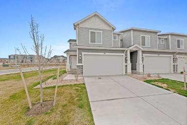 Main picture of 341 N Angus Dr