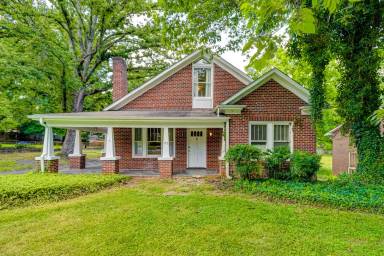 Main picture of 152 Rosedale Cir