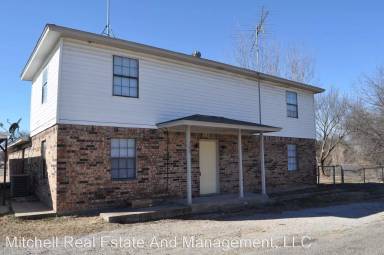 Main picture of 303 College Dr