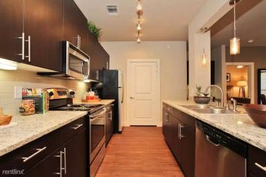 Main picture of 10817 Ranch Road 2222