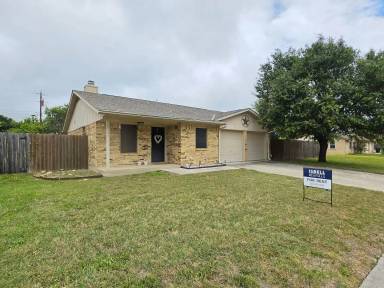 Main picture of 2301 Lago Trl