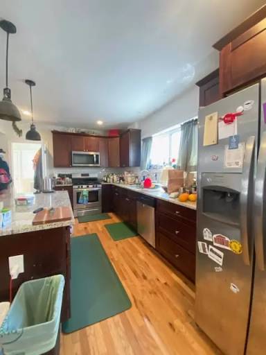 Main picture of 198 Summer St