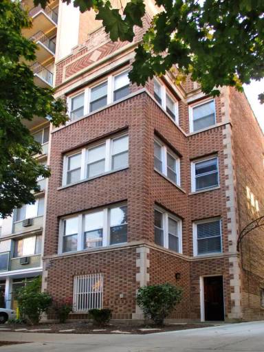 Main picture of 447 W Oakdale Ave