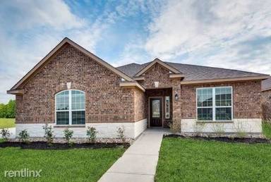 Main picture of 624 Roaring Springs Dr