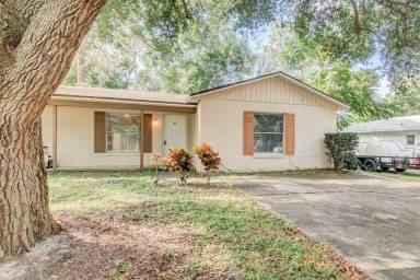 Main picture of 102 Lindsey Way