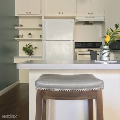 Main picture of Vista Capri Apartments