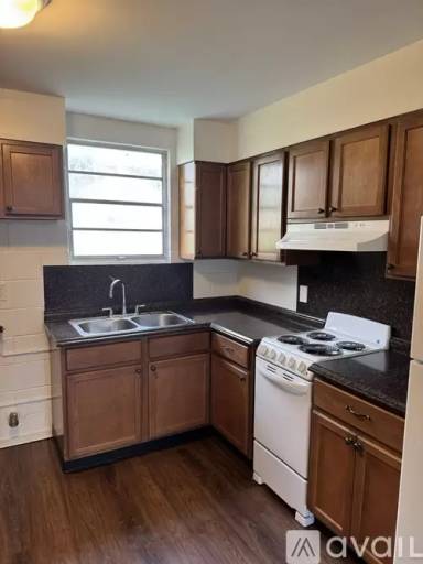 Main picture of 494 Central Ave
