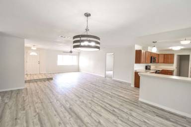 Main picture of 161 Mill Run Dr