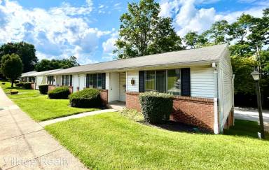 Main picture of Maple Manor Apartments