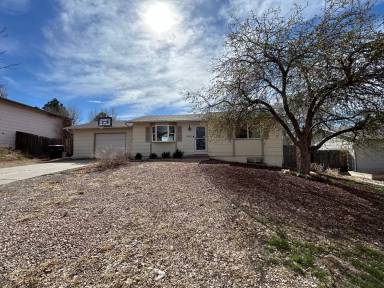 Main picture of 7495 Woodstock St