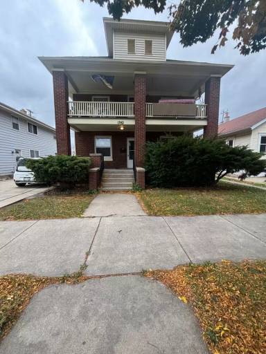Main picture of 1742 Deane Blvd