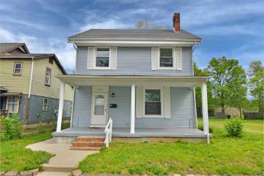Main picture of 821 10th Ave
