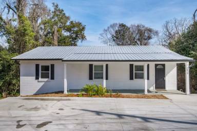 Main picture of 429 N Adams St