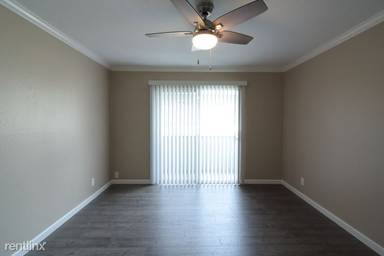 Main picture of 2220 Lake Rd