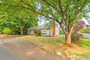 Main picture of 305 Knoop Ln
