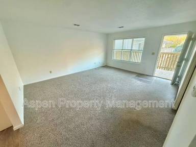 Main picture of 2101 Division St