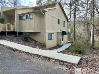 Main picture of 400 Foxfire Ct