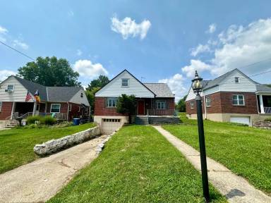Main picture of 3393 Robb Ave