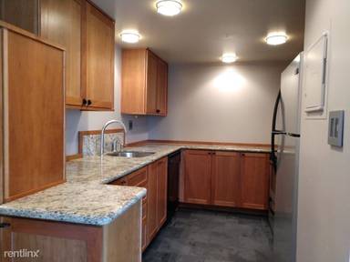Main picture of 11015 Lake Ave