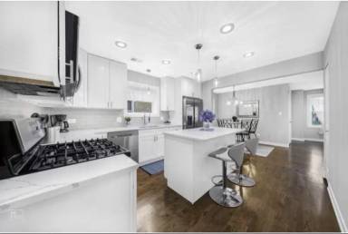 Main picture of 3721 Clarence Ave