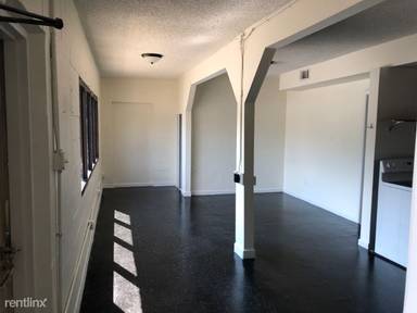 Main picture of 587 Florida Ave SE
