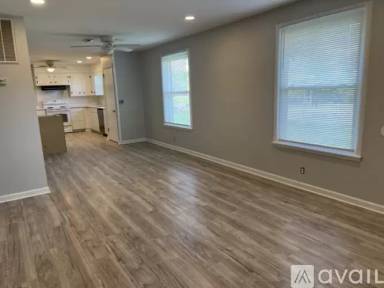 Main picture of 2819 Eastland Ave