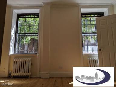 Main picture of 305 W 45th St