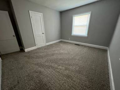 Main picture of 325 Thurston Ave