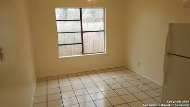 Main picture of 611 W Harding Blvd