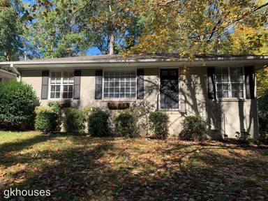 Main picture of 1748 Windsor Blvd