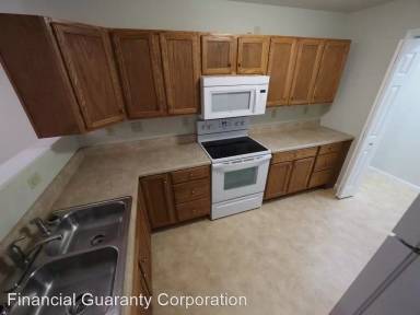 Main picture of 94 Charleston Ct