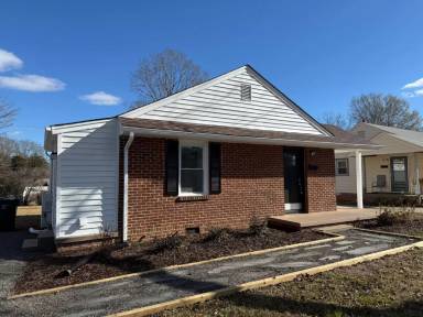 Main picture of 520 Delaware Ave